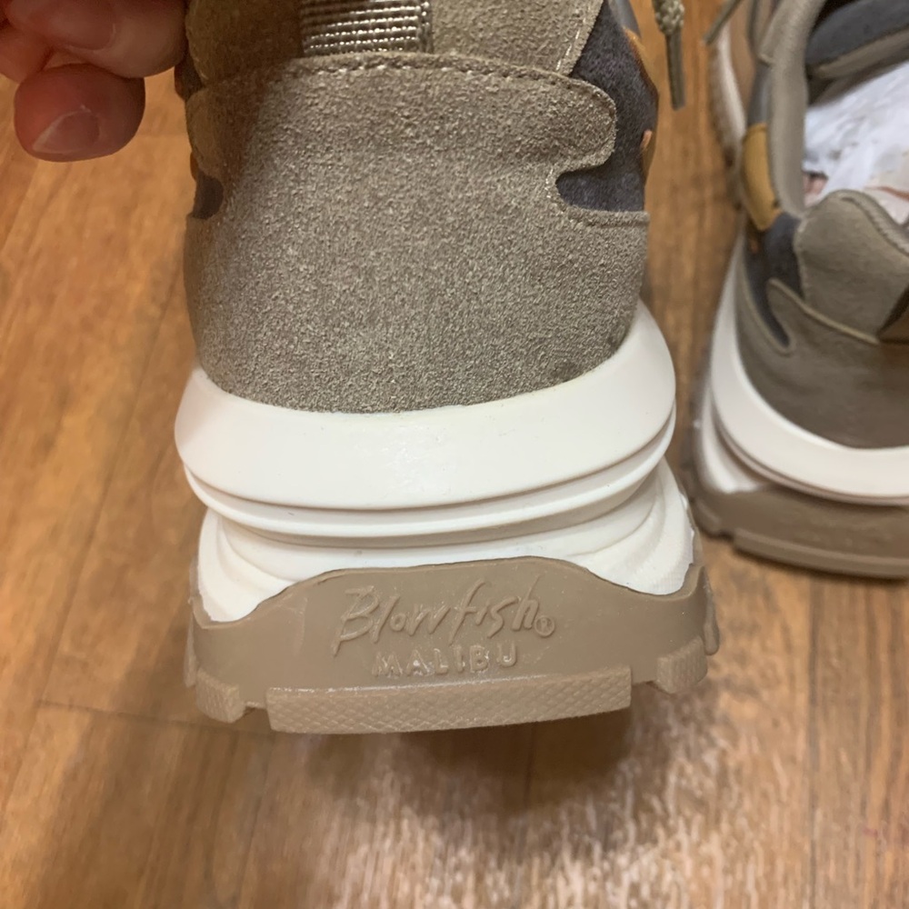 Women’s Blowfish Malibu Leo sneakers size 11 NWT - Picture 8 of 13